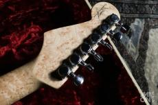 Fender Custom Shop Custom Deluxe Stratocaster Sapphire Blue Transparent 2011_6