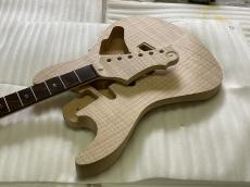 FREEDOM CUSTOM GUITAR RESEARCH Hydra 22F 2Point Premium Grade flame Maple Top / 桜【現物画像】