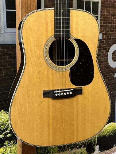 Martin 【日本総本店】【仕様変更前個体】【2024年中古品】HD-28Standard【48回無金利分割可能!】