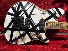EVH Custom Shop Wolfgang Special Edition Relic Black and White Stripes