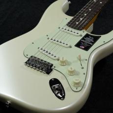 Fender 【限定カラー】Limited Edition American Professional Classic Stratocaster Olympic Pearl_3