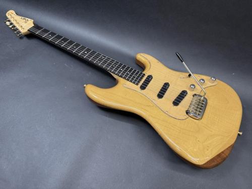 Artex Guitar Works Hand Crafted ST-Type / Original Gotoh Gold Peg・Flame Maple Top・Mahogany Back・Flame Maple Neck・Ebony Fingerboard・Original PU・Graphite Nut・Maple Pick guard【With Soft Case】1990年代製