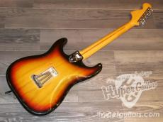Fender '77 Stratocaster_2