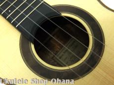 Akira Niihori Ukulele [Cobra] グランドコンサート サイドホール #02041 ジャーマンスプルース/アフリカンマホガニー(裏1P)_5