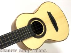 Akira Niihori Ukulele [Cobra] グランドコンサート サイドホール #02041 ジャーマンスプルース/アフリカンマホガニー(裏1P)_6