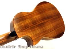 Akira Niihori Ukulele [Cobra] グランドコンサート サイドホール カッタウェイ #02042 イングルマンスプルース/ハワイアンコア_7