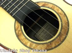 Akira Niihori Ukulele [Daizu] スモールコンサート サイドホール #06008 ジャーマンスプルース/インディアンローズウッド(裏1P)_5