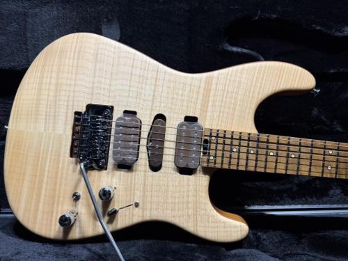 Charvel USA Guthrie Govan Signature HSH Flame Maple