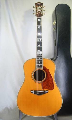 Terry's Terry TJ-20th Anniversary Limited Edition / 20th Rose Abalone Inlay・Body Abalone Trim and Rosette・Genuine Tortoise Pick guard・Spruce Top・ Honduras Rosewood・Ebony Fingerboard and Bridge【With Original Case】