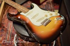 Fender Japan 2014 ST62-TX (3Tone Sunburst)_2