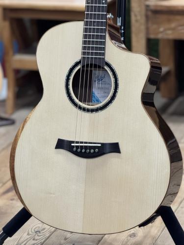 Stafford SFM-2  [MODERN SERIES]《エレアコ》【NEWモデル!】【店頭未展示品】【ONLINE STORE】