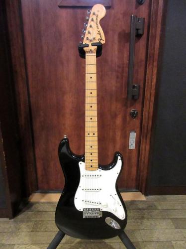 Fender 1975 Stratocaster Black/Maple