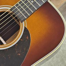 Martin 【試奏動画あり】D-28 Standard Ambertone #3058367【味わい深い色合いと厚い鳴り】【当店限定特典付き】【送料当社負担】【池袋店在庫品】_13