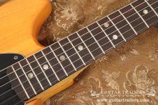 Fender 1977 Mustang_7