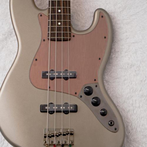 Fender 2026 Made in Japan Hybrid II Jazz Bass Satin Metallic Matte Champagne Mirage 【4.00kg】