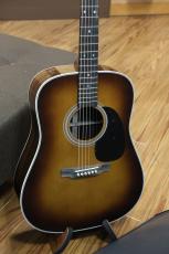 Martin D-28 Standard / Amber Tone_3