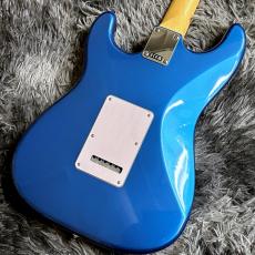 Fender Standard Stratocaster, Laurel Fingerboard, White Pickguard, Aqua Marine Metallic 【特価】_8