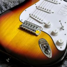 Fender Standard Stratocaster, Laurel Fingerboard, White Pickguard, 3-Color Sunburst 【特価】_3