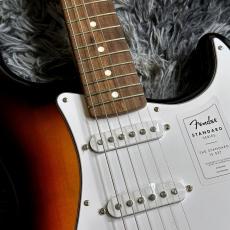 Fender Standard Stratocaster, Laurel Fingerboard, White Pickguard, 3-Color Sunburst 【特価】_4