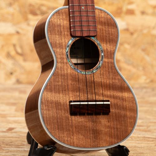 URABE [占部ウクレレ] S-54Walnut Soprano