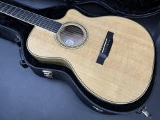 Larrivee VM-09 Flame Maple 2001年製 / Master Grade Canadian Sitka Spruce Top・Master Grade Flame Maple Side and Back・Mahogany Neck・Ebony Fingerboard and Bridge・Maple Binding・Abalone Rosette・ Clear Pick guard_2