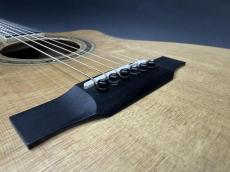 Larrivee VM-09 Flame Maple 2001年製 / Master Grade Canadian Sitka Spruce Top・Master Grade Flame Maple Side and Back・Mahogany Neck・Ebony Fingerboard and Bridge・Maple Binding・Abalone Rosette・ Clear Pick guard_14