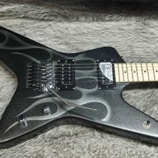 KRAMER Tracii Guns Gunstar Voyager Black Metallic and Silver Ghost Flames_6