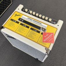 Fender Rumble 40 V3 IVORY 100V JPN_2