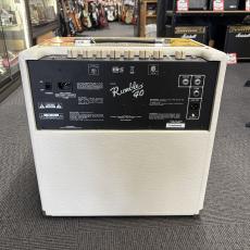 Fender Rumble 40 V3 IVORY 100V JPN_5