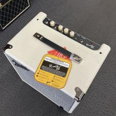 Fender Rumble 25 V3 IVORY 100V JPN_4