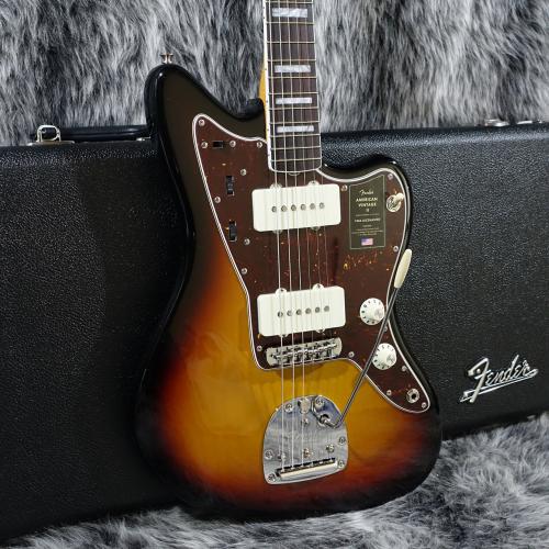 Fender American Vintage II 1966 Jazzmaster 3-Color Sunburst