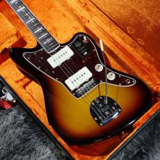 Fender American Vintage II 1966 Jazzmaster 3-Color Sunburst_3