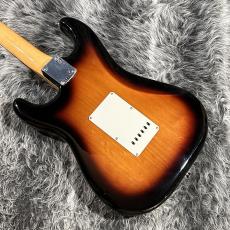 Fender Vintera II '60s Stratocaster RW 3-Color Sunburst_5