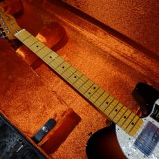 Fender American Vintage II 1972 Telecaster Thinline Maple Fingerboard 3-Color Sunburst_3