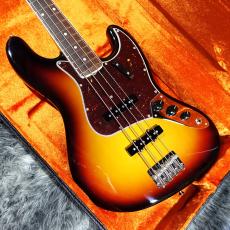 Fender American Vintage II 1966 Jazz Bass 3-Color Sunburst_3