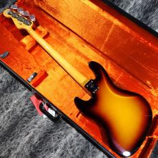 Fender American Vintage II 1966 Jazz Bass 3-Color Sunburst_6