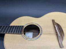 Lowden S-35 2008年製 / S-Series Body・Solid Adirondack Spruce Top・Solid Indian Rosewood Side and Back・Mahogany and Rosewood Walnut 5P Neck・ Ebony Fingerboard・Rosewood Bridge・Scale Length 630mm_12