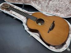 Lowden S-25 / Solid Western Red Cedar Top・Solid Wast Indian Rosewood Side and Back・5-Piece Mahogany Neck・ Ebony Fingerboard・Jacaranda Bridge・Abalone Rosette・Multi Wood Binding【With Hard Case】1995年頃製
