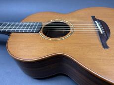 Lowden S-25 / Solid Western Red Cedar Top・Solid Wast Indian Rosewood Side and Back・5-Piece Mahogany Neck・ Ebony Fingerboard・Jacaranda Bridge・Abalone Rosette・Multi Wood Binding【With Hard Case】1995年頃製_13