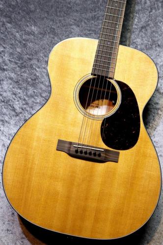 Martin 000E Retro Plus Mahogany #2979859【18Style / PU搭載】【2025年製】【池袋店在庫品】