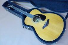 YAMAHA FG-150 / Light Green Label・Spruce Top・Mahogany Side and Back・YAMAHA Square Logo・釣鐘 Rod Cover・5mm position Mark・Birch wood end pin・Tortoise Color Pick guard【With Hard Case】 1966年～1967年製