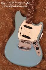 Fender 1967 Mustang_3