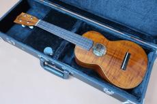 ASTURIAS Concert Koa / Gold Friction Peg・Solid One-Piece Hawaiian-Koa Top・Solid Hawaiian Koa Side・Solid One-Piece Hawaiian-Koa Back・Mahogany Neck・Rosewood Fingerboard and Bridge【With  KC Hard Case】 199