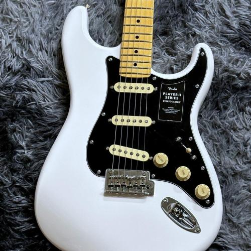Fender Player II Stratocaster, Maple Fingerboard, Polar White 【特価】