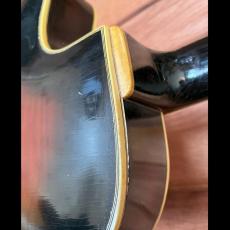 ルシアーメイド 単板削り出しアーチトップギター_9