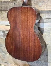 Bourgeois 00 Country Boy Professional  Sitka Top_5