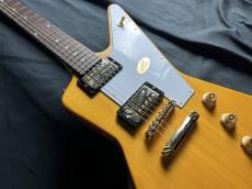 Epiphone Korina Explorer Aged Natural エレキギター_4