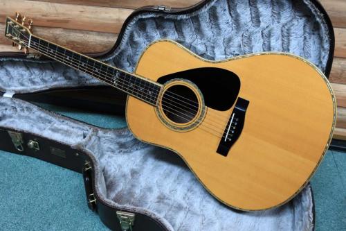 YAMAHA LL-55D.R Custom / Flagship Model・Abalone Trim and Rosette・Solid Premium grade Ezo Spruce Top・Solid Solid Premium grade Rosewood Side and Back 【With Original Hard Case】  2000年製