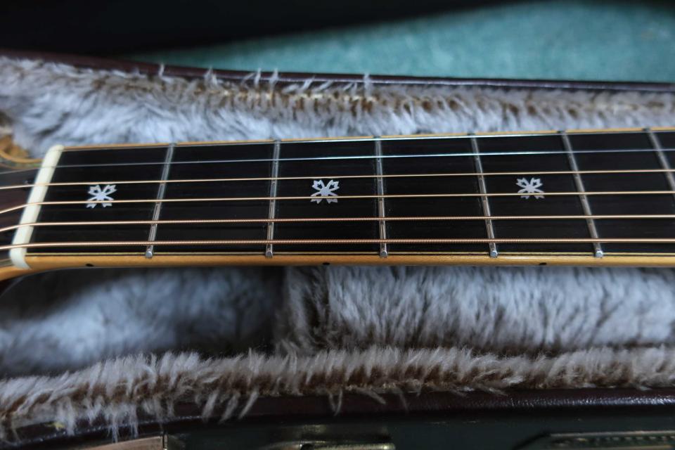 YAMAHA LL-55D.R Custom / Flagship Model・Abalone Trim and Rosette・Solid Premium grade Ezo Spruce Top・Solid Solid Premium grade Rosewood Side and Back 【With Original Hard Case】  2000年製_8