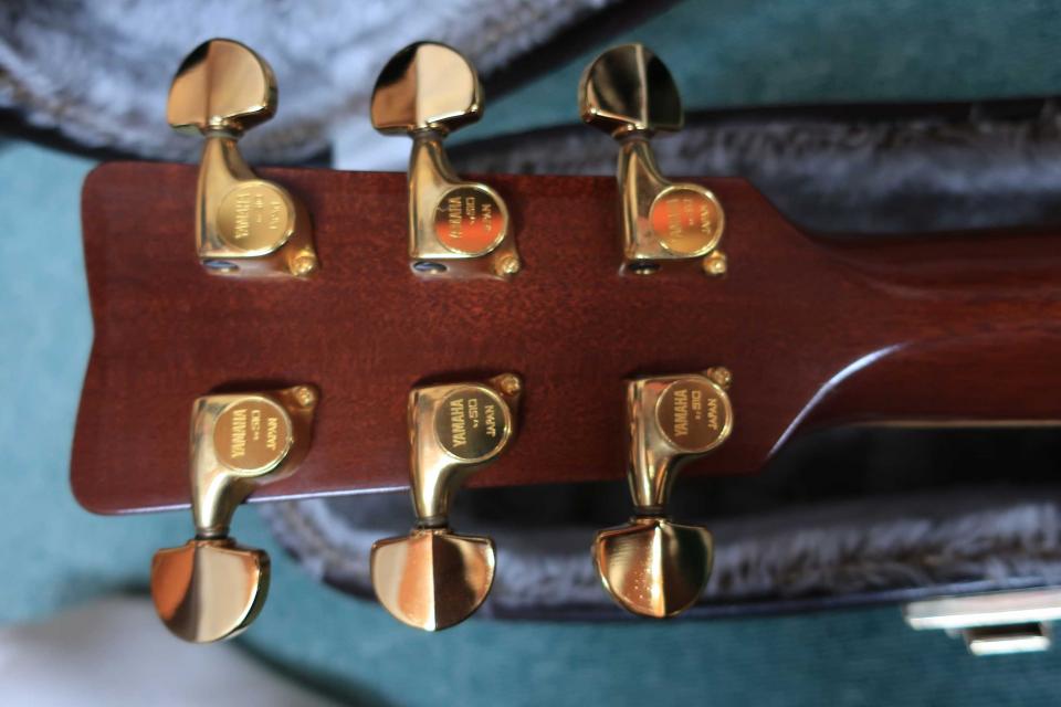 YAMAHA LL-55D.R Custom / Flagship Model・Abalone Trim and Rosette・Solid Premium grade Ezo Spruce Top・Solid Solid Premium grade Rosewood Side and Back 【With Original Hard Case】  2000年製_14